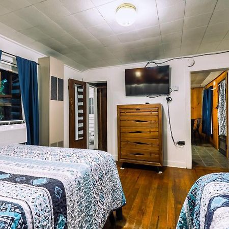 Log Cabin Motor Court Эшвилл Экстерьер фото