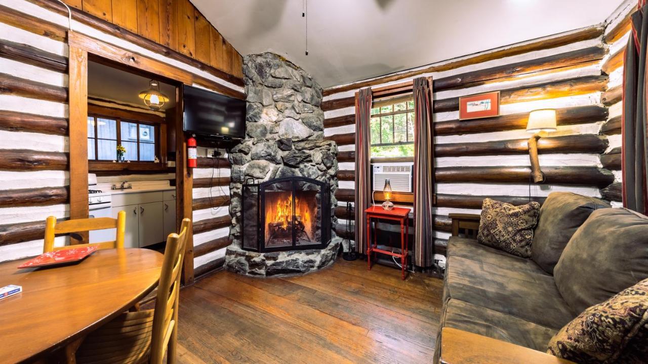 Log Cabin Motor Court Эшвилл Экстерьер фото
