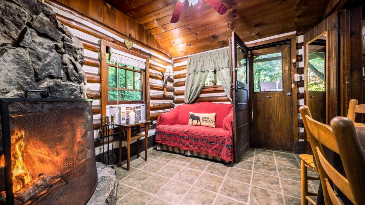 Log Cabin Motor Court Эшвилл Экстерьер фото