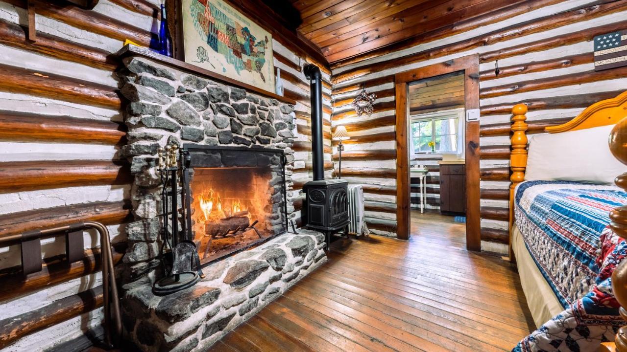 Log Cabin Motor Court Эшвилл Экстерьер фото