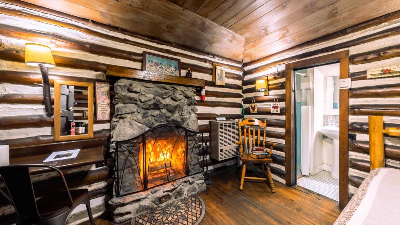 Log Cabin Motor Court Эшвилл Экстерьер фото
