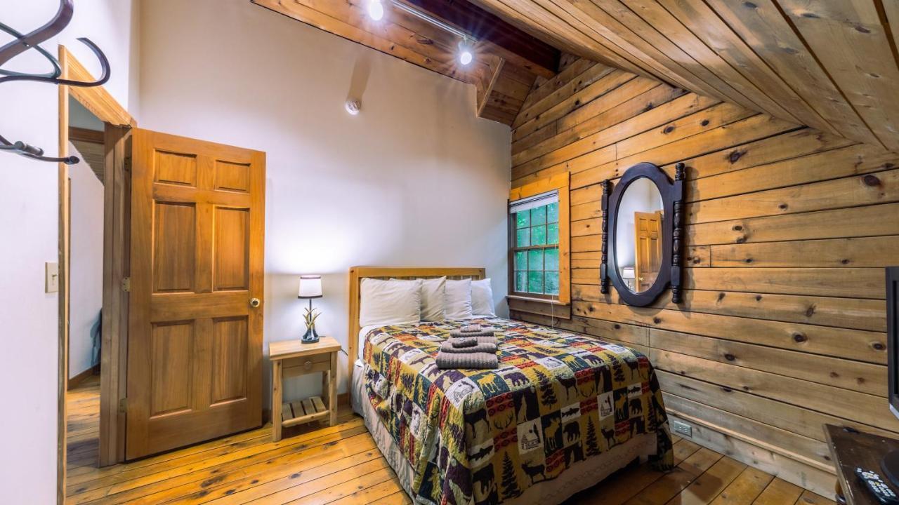 Log Cabin Motor Court Эшвилл Экстерьер фото
