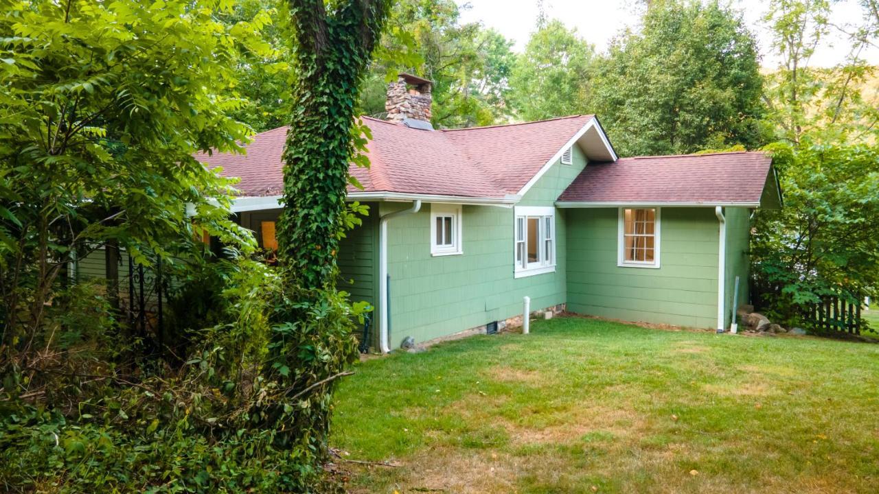 Log Cabin Motor Court Эшвилл Экстерьер фото