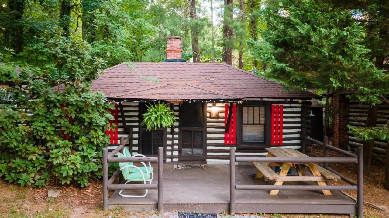 Log Cabin Motor Court Эшвилл Экстерьер фото